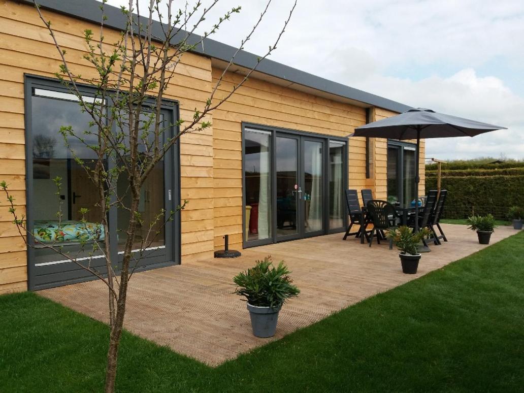 Luxe Vakantie Bungalow Met 3 Slaapkamers Dronrijp Dış mekan fotoğraf